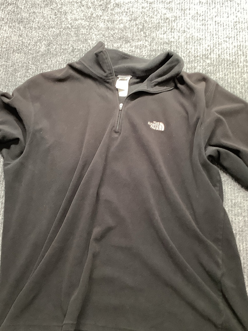 The North Face Men's Black Half-Zip Fleece Pullover